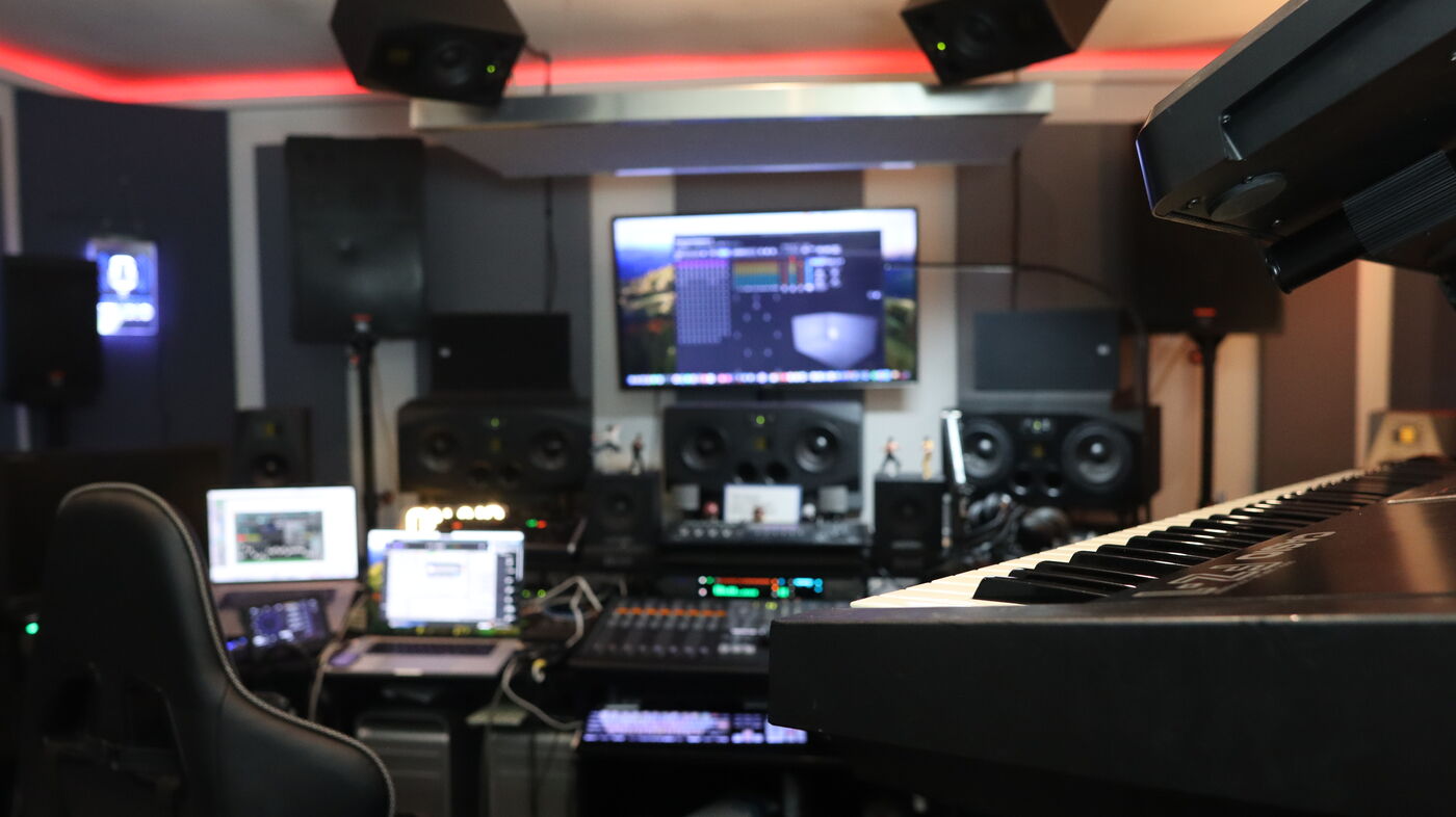 De-Helm Studio Overview